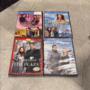 Hallmark Christmas at the Plaza DVD - Red and Black